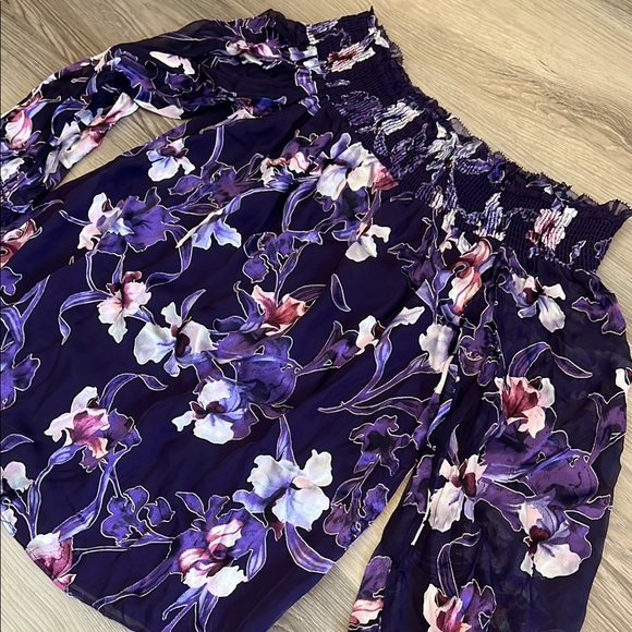 NWT White House Black Market Women’s Purple Floral Off-Shoulder Blouse Size XS - Picture 4 of 7